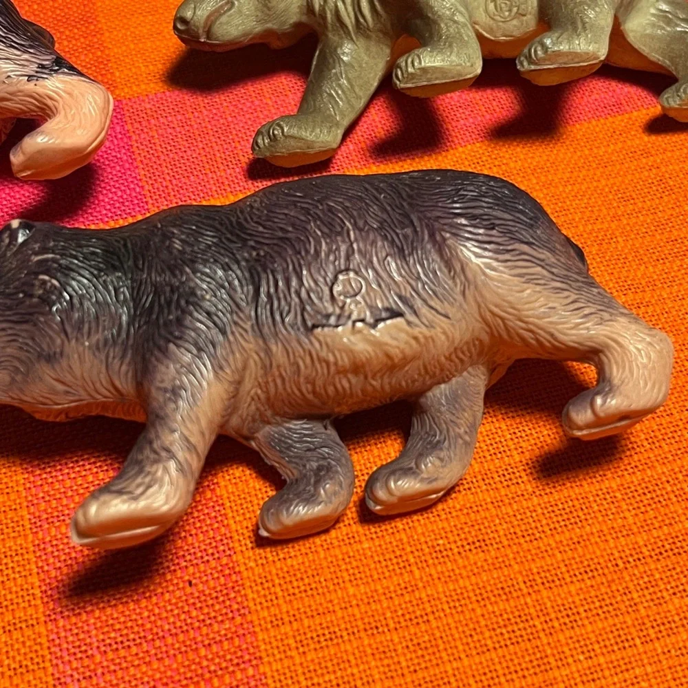 Set of Three Vintage Bear Figurine Toys - Picture 4 of 6